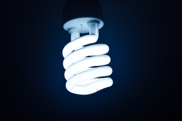 Żarówki LED z mocowaniem GU10 – o czym warto wiedzieć?