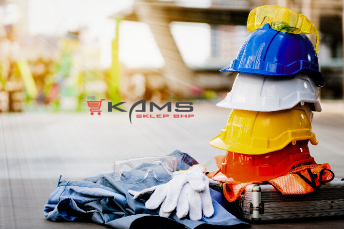 Bezpieczne budowanie: Jak wybrać odpowiednią odzież ochronną dla pracowników budowlanych? – poradnik od sklepu Kams BHP